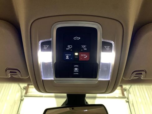 Used 2019 RAM 1500 Laramie image 38