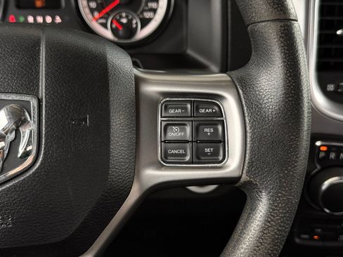 Used 2021 RAM 1500 Classic SLT AWD/4WD image 36