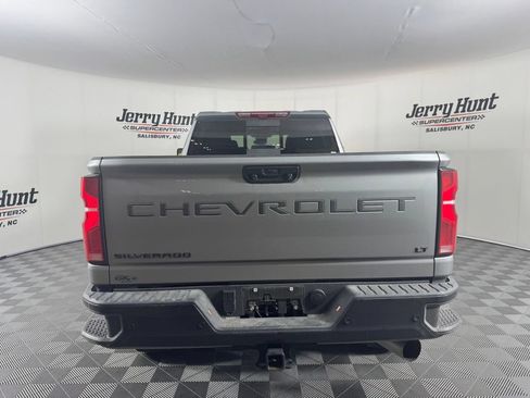 Used 2025 Chevrolet Silverado 2500 LT w/ Trail Boss Package AWD/4WD image 8