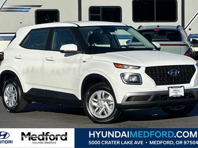 New 2026 Hyundai Venue SE