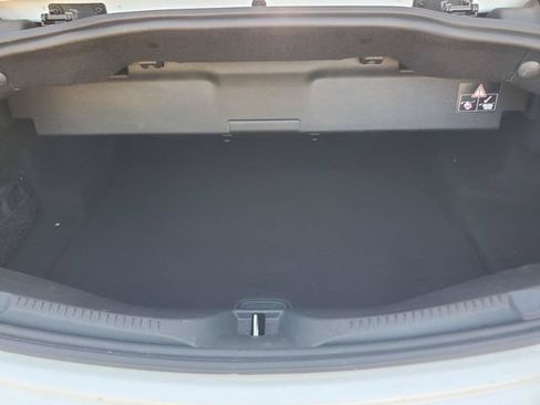 Used 2018 Mercedes-Benz E 400 4MATIC Cabriolet image 29