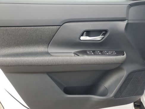 New 2026 Nissan Kicks SV image 9