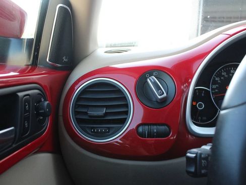 Used 2012 Volkswagen Beetle 2.5 FWD image 8