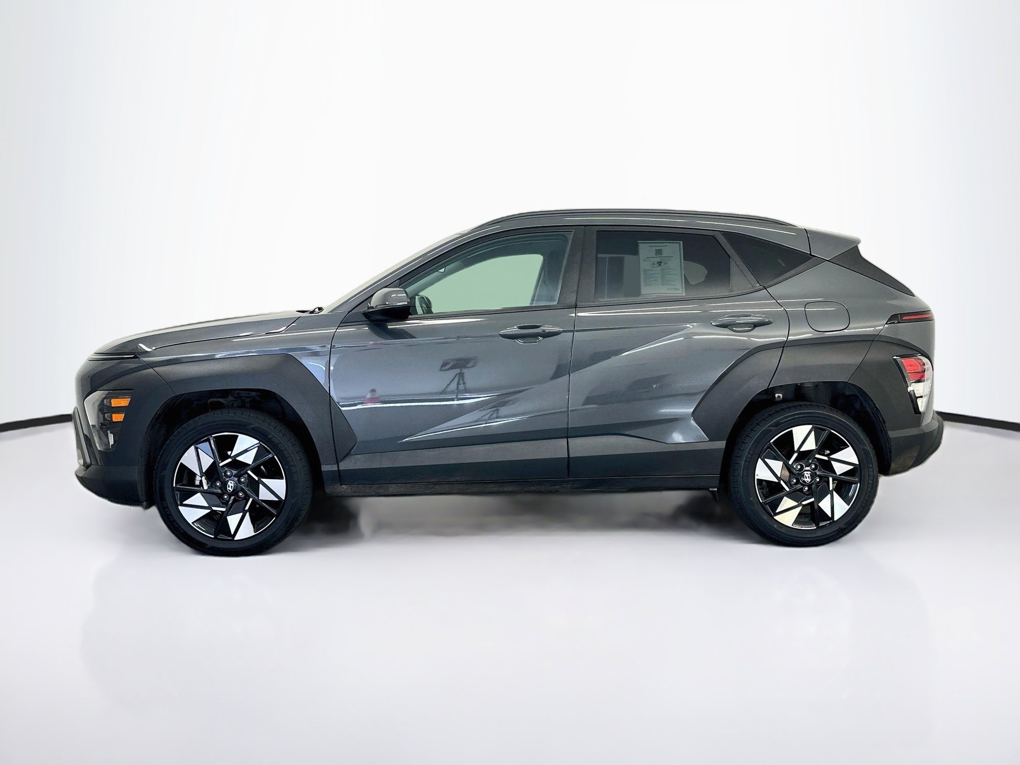 Used 2025 Hyundai Kona SEL AWD/4WD image 4