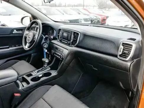 Used 2019 Kia Sportage LX FWD image 18