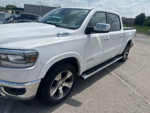 Used 2019 RAM 1500 Laramie AWD/4WD image 2