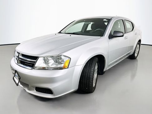 Used 2011 Dodge Avenger Express image 3