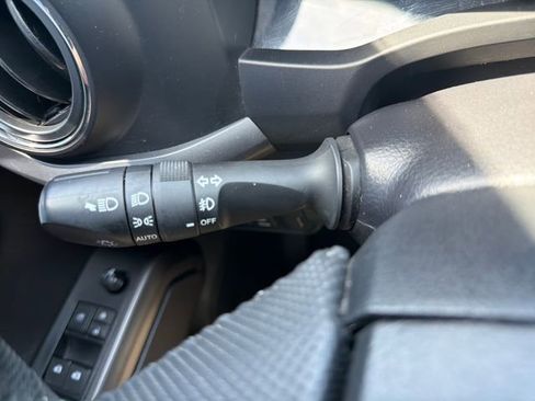 Used 2022 Toyota Tacoma TRD Off-Road image 20