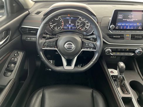 Used 2021 Nissan Altima 2.5 SR FWD image 15