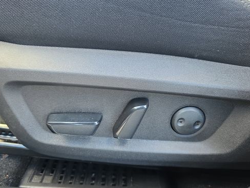 Used 2024 Nissan Rogue SV image 24