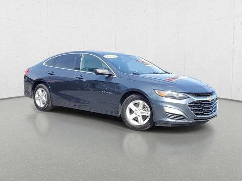 Used 2021 Chevrolet Malibu LS FWD image 2