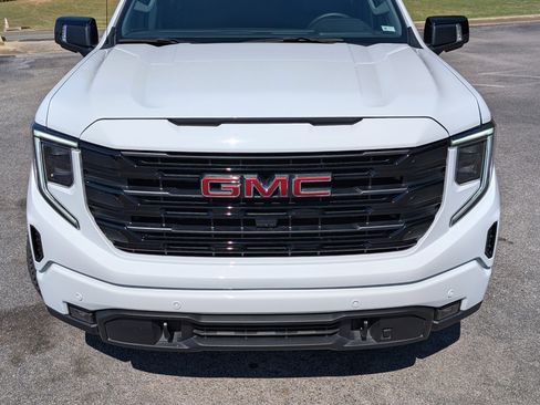 Used 2024 GMC Sierra 1500 Elevation w/ Elevation Premium Package image 12