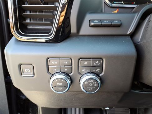 New 2026 GMC Sierra 1500 AT4 w/ AT4 Premium Package image 16