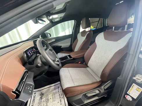 Certified 2023 Volkswagen ID.4 Pro image 10