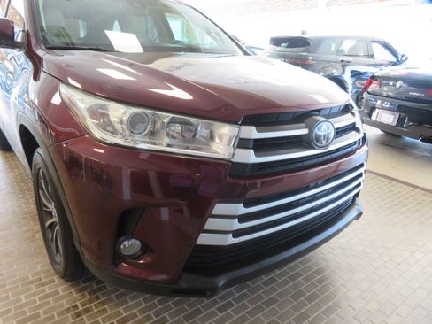 Used 2019 Toyota Highlander SE image 66