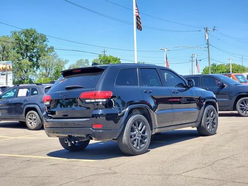 Certified 2020 Jeep Grand Cherokee Altitude AWD/4WD image 3