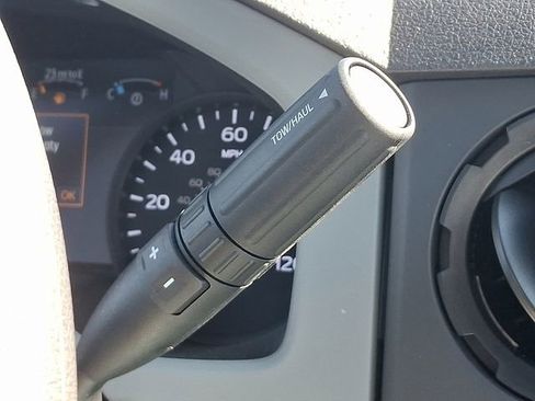 Used 2023 Ford F650 2WD Regular Cab Super Duty image 13