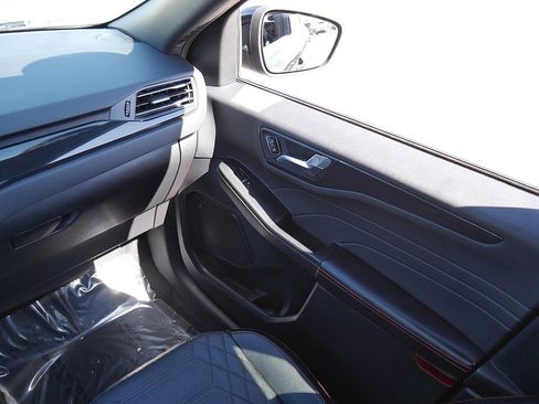 Used 2023 Ford Escape ST-Line Elite w/ Premium Technology Package AWD/4WD image 25