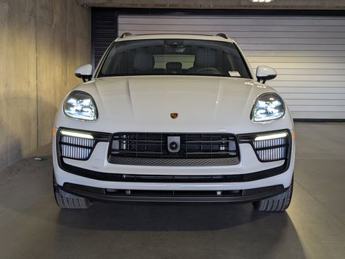 New 2026 Porsche Macan S image 12