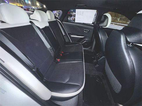 Used 2025 Kia K4 GT-Line Turbo image 28