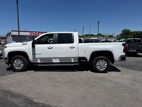 Used 2023 Chevrolet Silverado 2500 LT w/ Convenience Package AWD/4WD image 3
