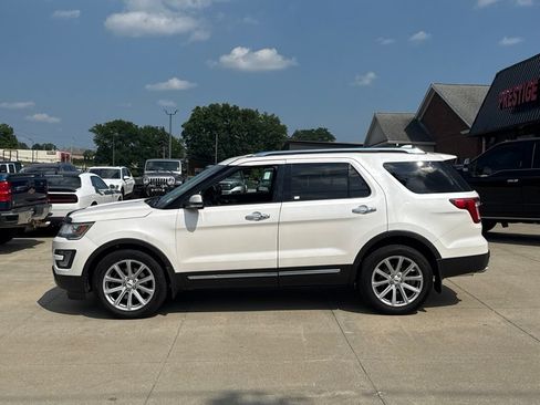 Used 2016 Ford Explorer Limited AWD/4WD image 3