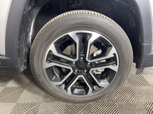 Used 2022 Jeep Compass Limited image 6