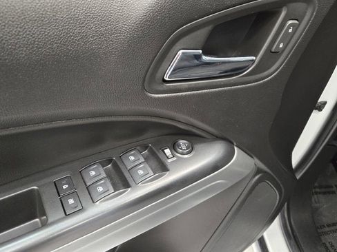 Used 2019 Chevrolet Colorado LT w/ LT Convenience Package image 18