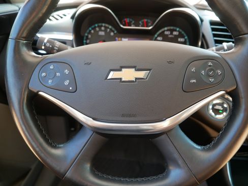 Used 2014 Chevrolet Impala LTZ FWD image 25