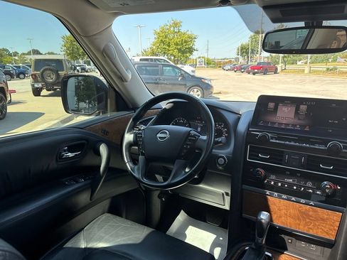 Used 2021 Nissan Armada SL w/ Captain's Chairs Package AWD/4WD image 24