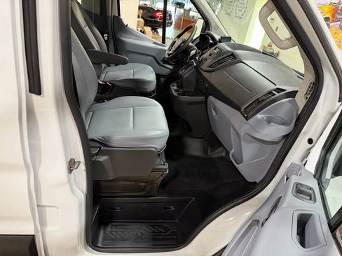 Used 2019 Ford Transit 150 XL image 31