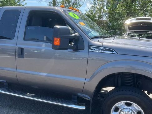 Used 2011 Ford F250 XLT w/ Snow Plow Prep Pkg AWD/4WD image 5