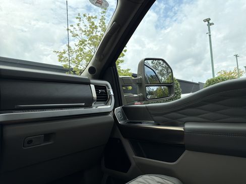 Used 2026 Ford F450 Platinum w/ Platinum Plus Package AWD/4WD image 19