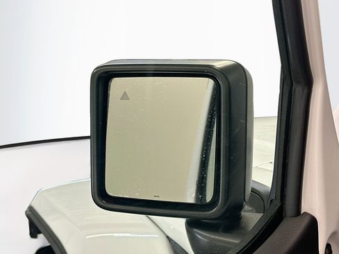 Used 2025 Jeep Wrangler Unlimited Sahara w/ Safety Group AWD/4WD image 16
