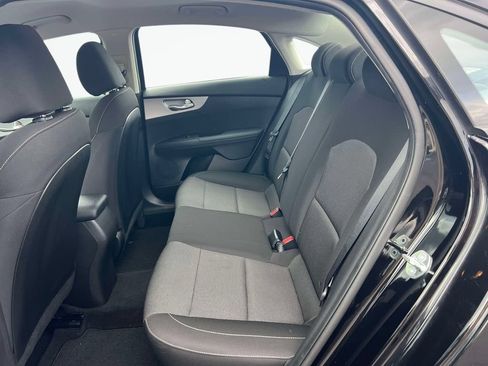 Certified 2023 Kia Forte LXS w/ LXS Technology Package FWD image 14