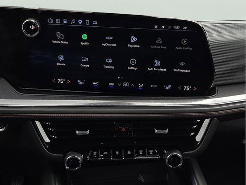 Used 2025 Chevrolet Suburban RST w/ Comfort Package AWD/4WD image 14