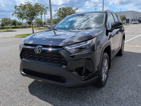 Certified 2025 Toyota RAV4 XLE w/ Convenience Package FWD image 8