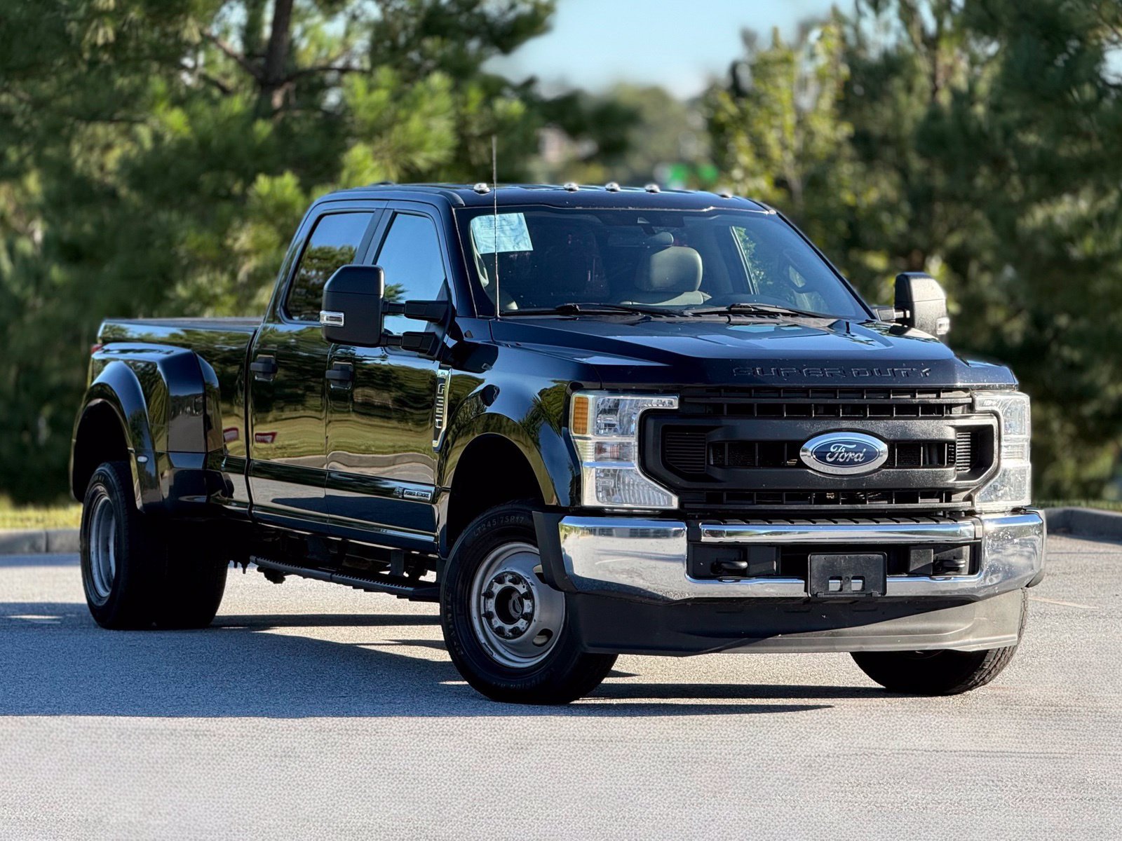 Used 2022 Ford F350 XL w/ Power Equipment Group AWD/4WD image 13