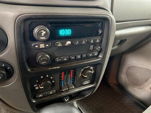 Used 2004 Chevrolet TrailBlazer LS w/ LS Preferred Equipment Group image 14