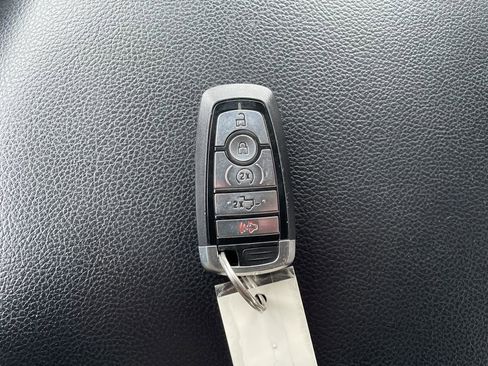 Used 2018 Ford F150 Lariat w/ Equipment Group 502A Luxury image 31