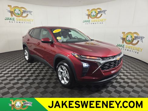 Certified 2024 Chevrolet Trax LS w/ LS Convenience Package FWD image 1
