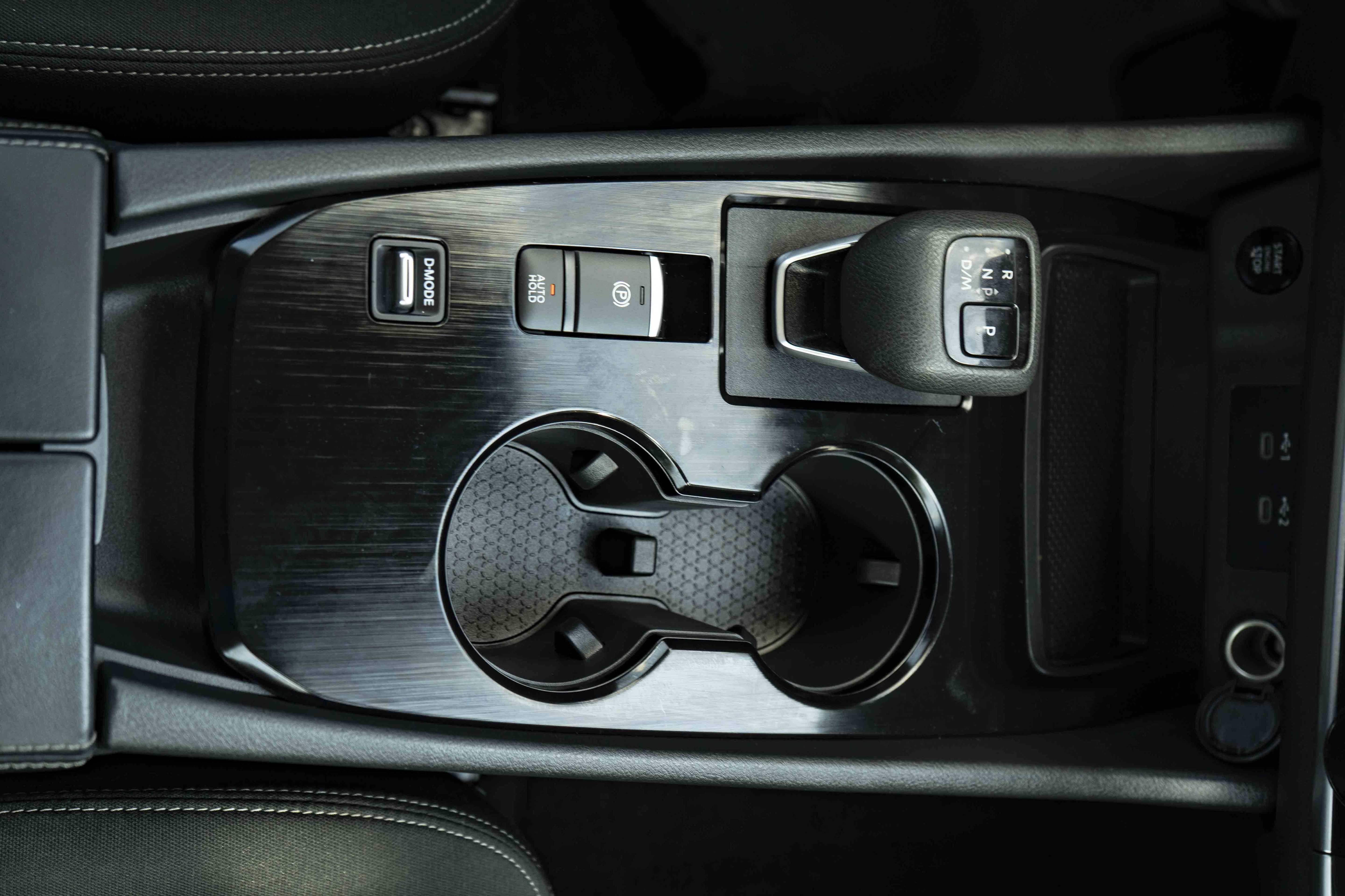 Used 2025 Nissan Rogue S FWD image 25