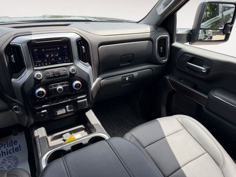 Used 2023 GMC Sierra 3500 SLT w/ SLT Convenience Package AWD/4WD image 12