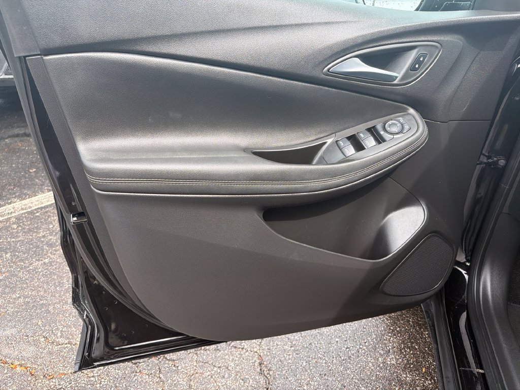 Certified 2024 Buick Encore GX Preferred FWD image 12