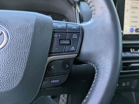 Certified 2025 Toyota Camry SE w/ Convenience Package image 24