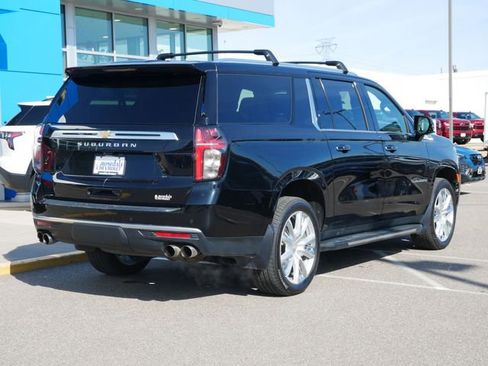 Used 2024 Chevrolet Suburban High Country image 26