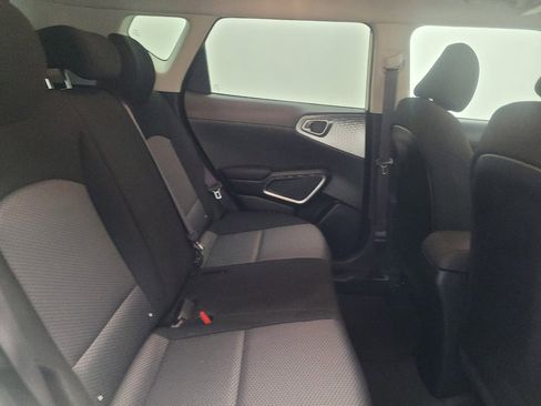 Used 2025 Kia Soul LX w/ LX Technology Package image 19