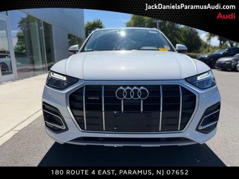 Used 2021 Audi Q5 2.0T Premium Plus w/ Premium Plus Package AWD/4WD image 2