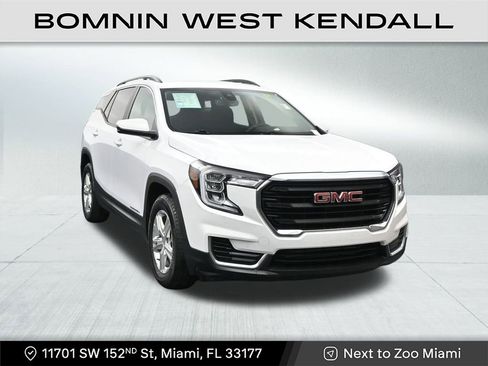 Used 2023 GMC Terrain SLE w/ Driver Convenience Package image 7