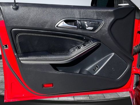 Used 2019 Mercedes-Benz CLA 250 image 12